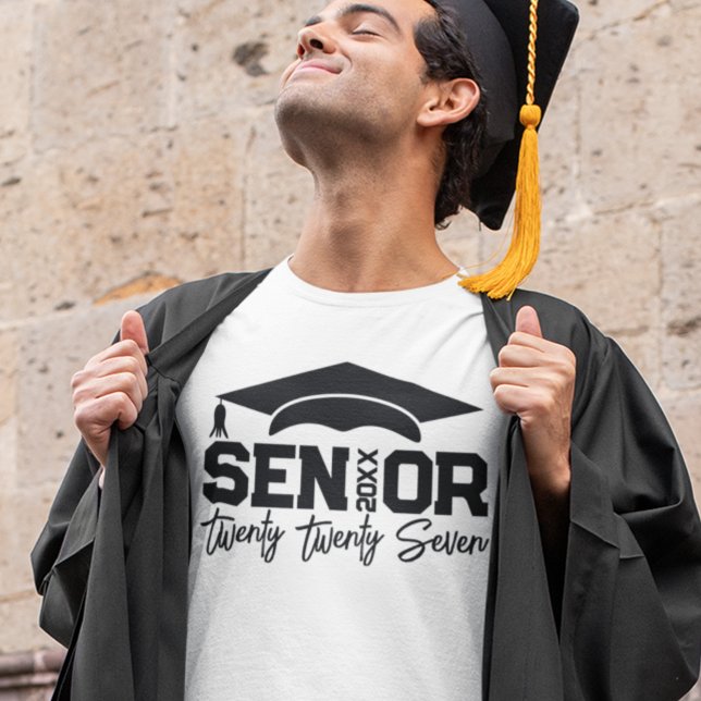 T-shirt Diplôme supérieur chaque année (Créateur téléchargé)