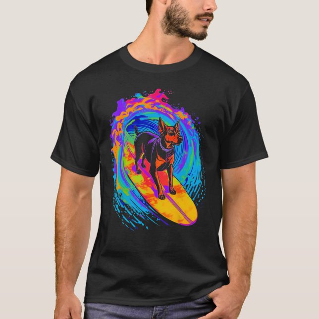 T-shirt Dog Doberman Pinscher Surfing (Devant)