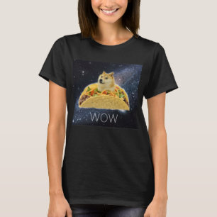 T-shirt Doge WOW Tacos dans les memes d'espace avec des ét