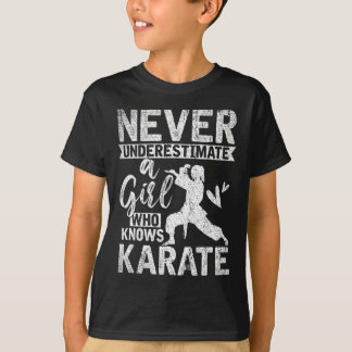 T-shirt Don De Filles Ne Sous-Estime Jamais Une Fille Qui