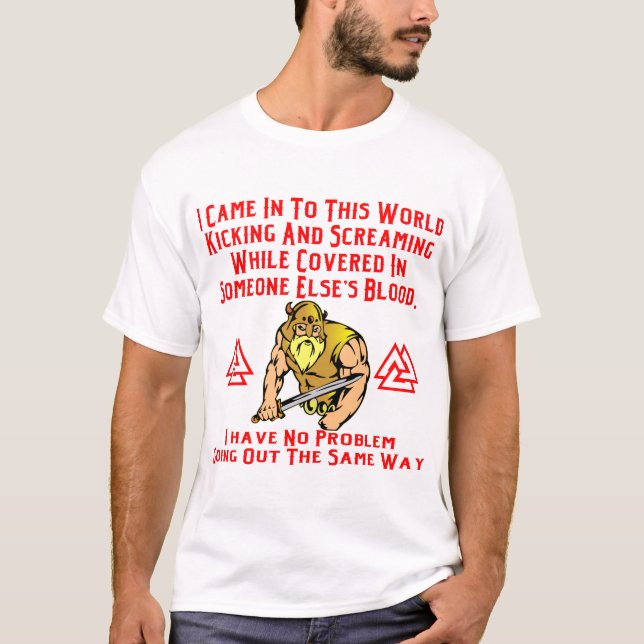 T-shirt Donnant un coup de pied et criard et couvert dans (Devant)