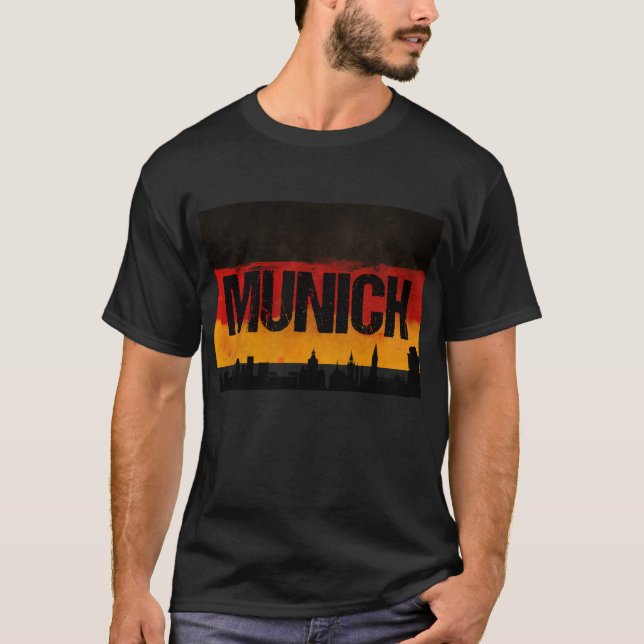 T-shirt Drapeau affligé par horizon de ville de Munich (Devant)