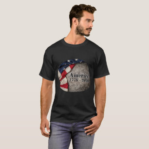 T-shirt Drapeau américain avec "1776 - 2026" sur marbre gr