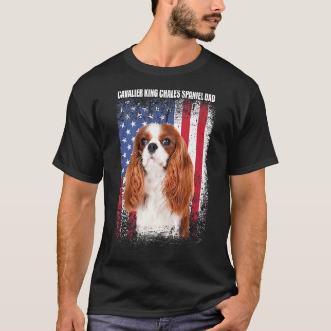 T-shirt Drapeau américain Cavalier Roi Chales Spaniel Da (Devant)