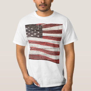 T-shirt Drapeau américain peint sur la texture du bois