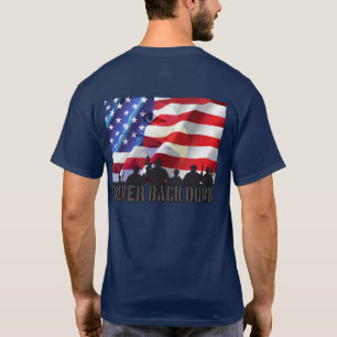 T-shirt Drapeau d'aigle et soldats patriotiques jamais à g