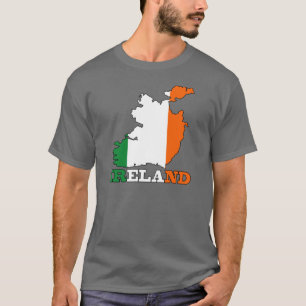 T-shirt Drapeau dans la carte de l'Irlande