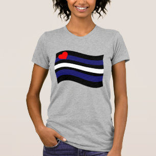 T-SHIRT DRAPEAU EN CUIR QUI FLOTTE