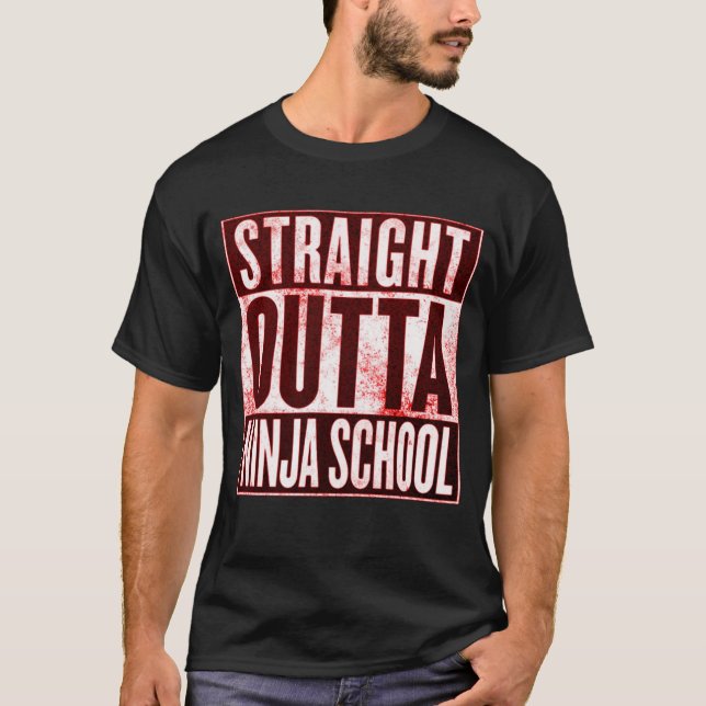 T-shirt Droit devant l'école Ninja Funny Graphic Tee (Devant)