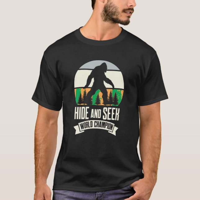 T-shirt Drôle Cacher et chercher Champion du Monde Sasquat (Devant)