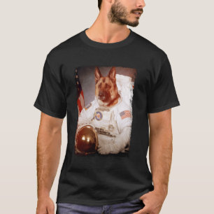 T-shirt Drôle de chien de berger allemand astronaute espac