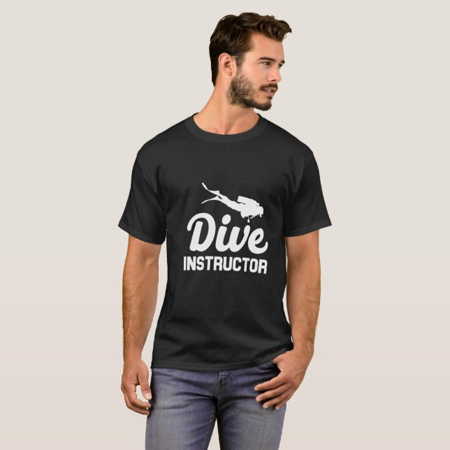 T-shirt drôle de meme d'instructeur de piqué (Devant entier)