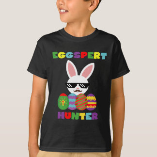 T-shirt drôle d'enfants de chasseurs d'oeufs de