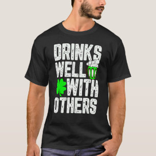 T-shirt Drôle Jour de la Saint Patrick Boit Bien Avec Les