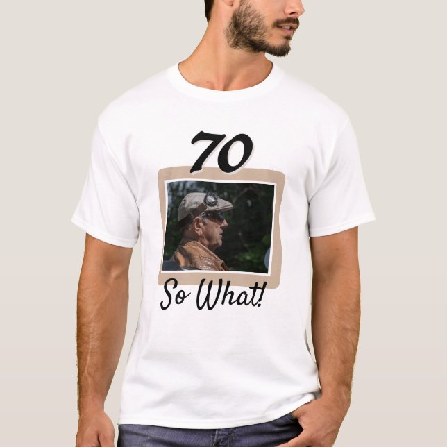 T-shirt Drôle Photo 70e anniversaire Invité d'honneur (Devant)