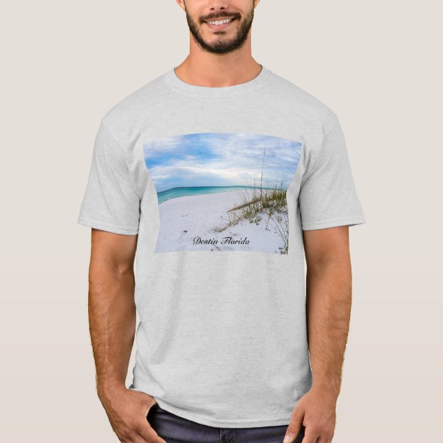 T-Shirt Du Matin Sur La Plage De Sable Blanc Et L' (Devant)