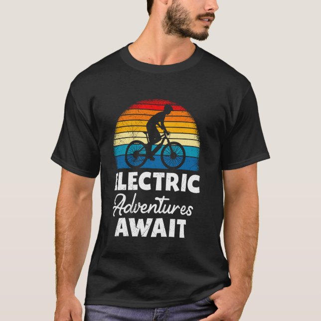 T-shirt EBike AVENTURES ÉLECTRIQUES ATTENDRE E-Bike Funny  (Devant)