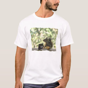 T-shirt Écureuil jouant le piano