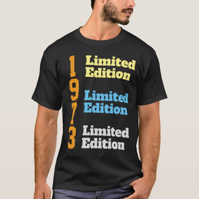 T-SHIRT ÉDITION LIMITÉE VERTICALE ANNÉE PERSONNALISÉE À PL (Devant)