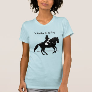 T-shirt Élégant cavalier de pression exécutant Pirouette