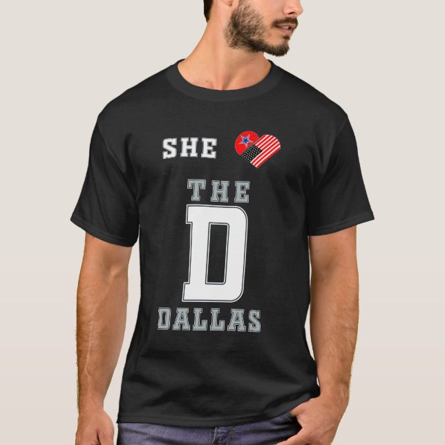 T-shirt Elle aime Le T shirt Dallas drapeau américain coeu (Devant)