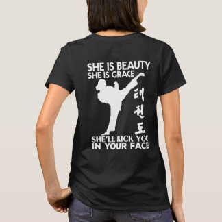 T-shirt Elle vous donnera un coup de pied dans votre