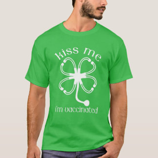 T-shirt Embrasse-moi Je suis Irlandais Et Vacciné Drôle St