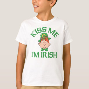 T-shirt Embrassez-moi que je suis irlandais se bécotant