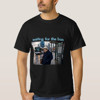 T-shirt en attente du bus