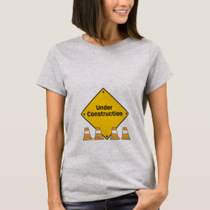 T-shirt En construction avec des cônes