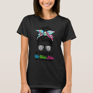 T-shirt En Février Nous Portons Zebra Messy Bun Rare Malad