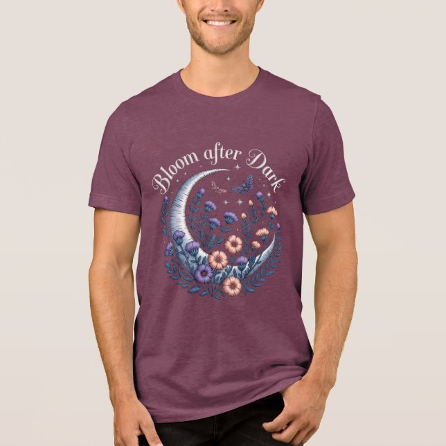 T-shirt En Tri-matière Night Garden Faux Embroidered Moon with Moths (Recto)
