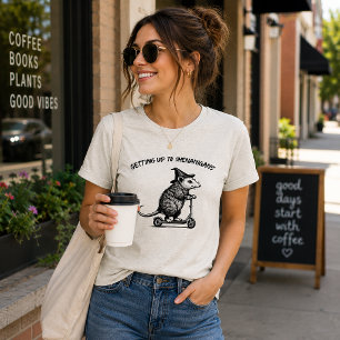 T-shirt En Tri-matière Opossum qui fait des bêtises sur un scooter