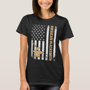 T-shirt Enclume et marteau de forge de drapeau américain n