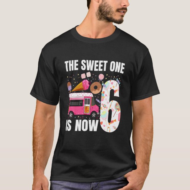 T-shirt Enfants Le sucré Un est maintenant 6 ans 6e annive (Devant)