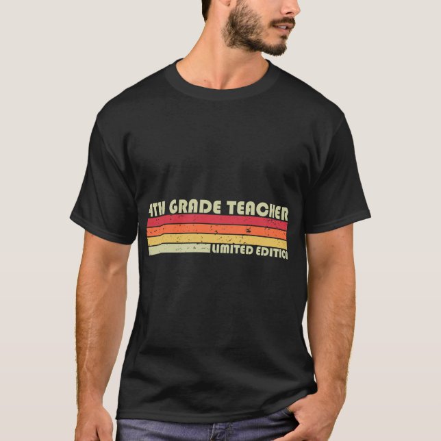T-shirt ENSEIGNANT DE 4E ANNÉE Funny Titre du travail Prof (Devant)