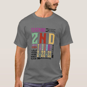 T-shirt Enseignement 2E Année Le Jour 2-22-22 Le 22 Févrie