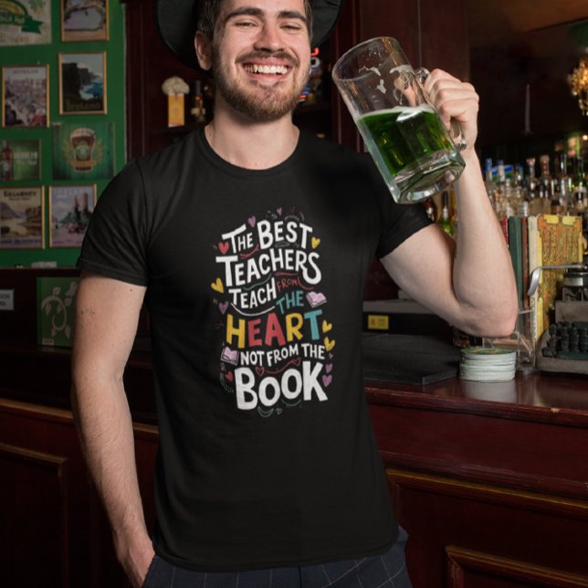 T-shirt Enseignement sincère : au-delà du livre (Créateur téléchargé)