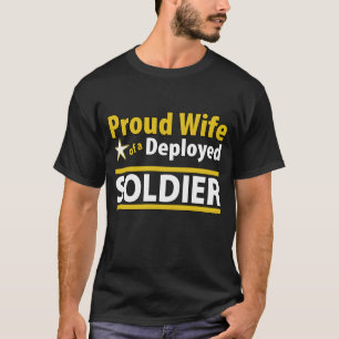 T-shirt Épouse fière d'une chemise déployée de soldat