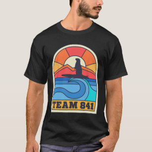 T-shirt Équipe 841 Loutre surfant sur la plage californien