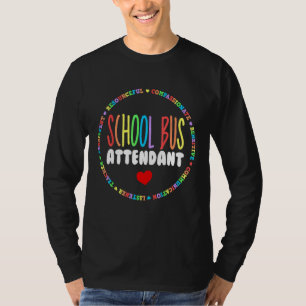 T-shirt Équipe d'agents d'autobus scolaire qui effectue de