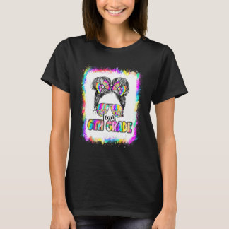 T-shirt Équipe de filles aux chignons désordonnés 6e année