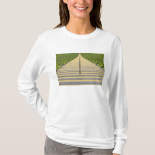 T-shirt Escalier de stade entre les rangées des sièges