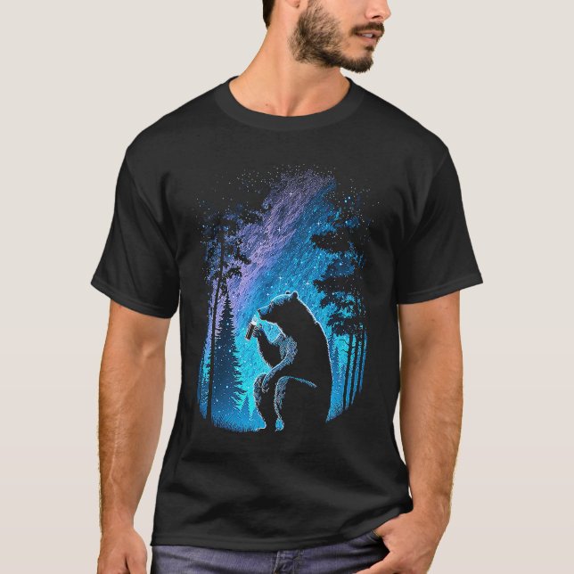 T-shirt Esoteric Bear drinking Beer Night Forest (Devant)