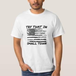 T-shirt essayer dans une petite ville