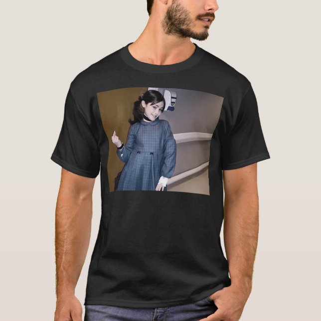 T-shirt Esther The Girlboss - Orphan (2009) (Devant)