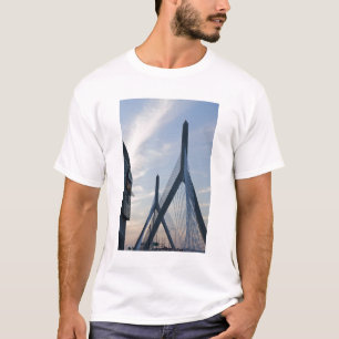 T-shirt États-Unis, Massachusetts, Boston. Le pont de Zak