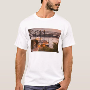 T-shirt États-Unis, Mississippi, Natchez. Natchez Under th