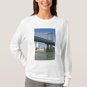 T-shirt États-Unis, New York, New York City. Pont de Manha