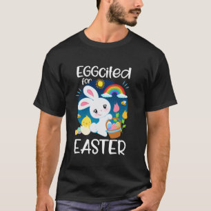 T-shirt Excitée pour la chasse aux œufs de lapin de Pâques